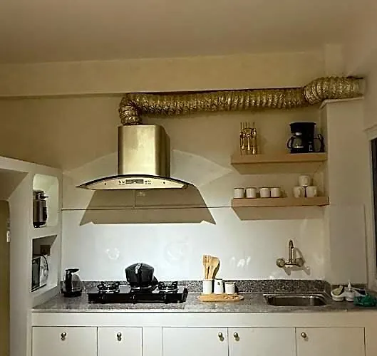 Luxury 2bhk Escape W/ Hot Tub * Kathmandu