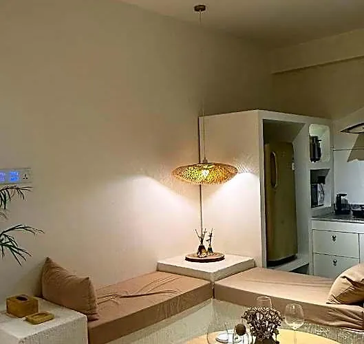 Luxury 2bhk Escape W/ Hot Tub Hotel *