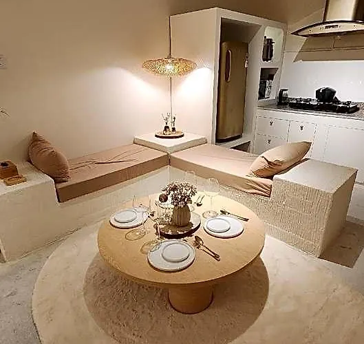 Luxury 2bhk Escape W/ Hot Tub * Kathmandu